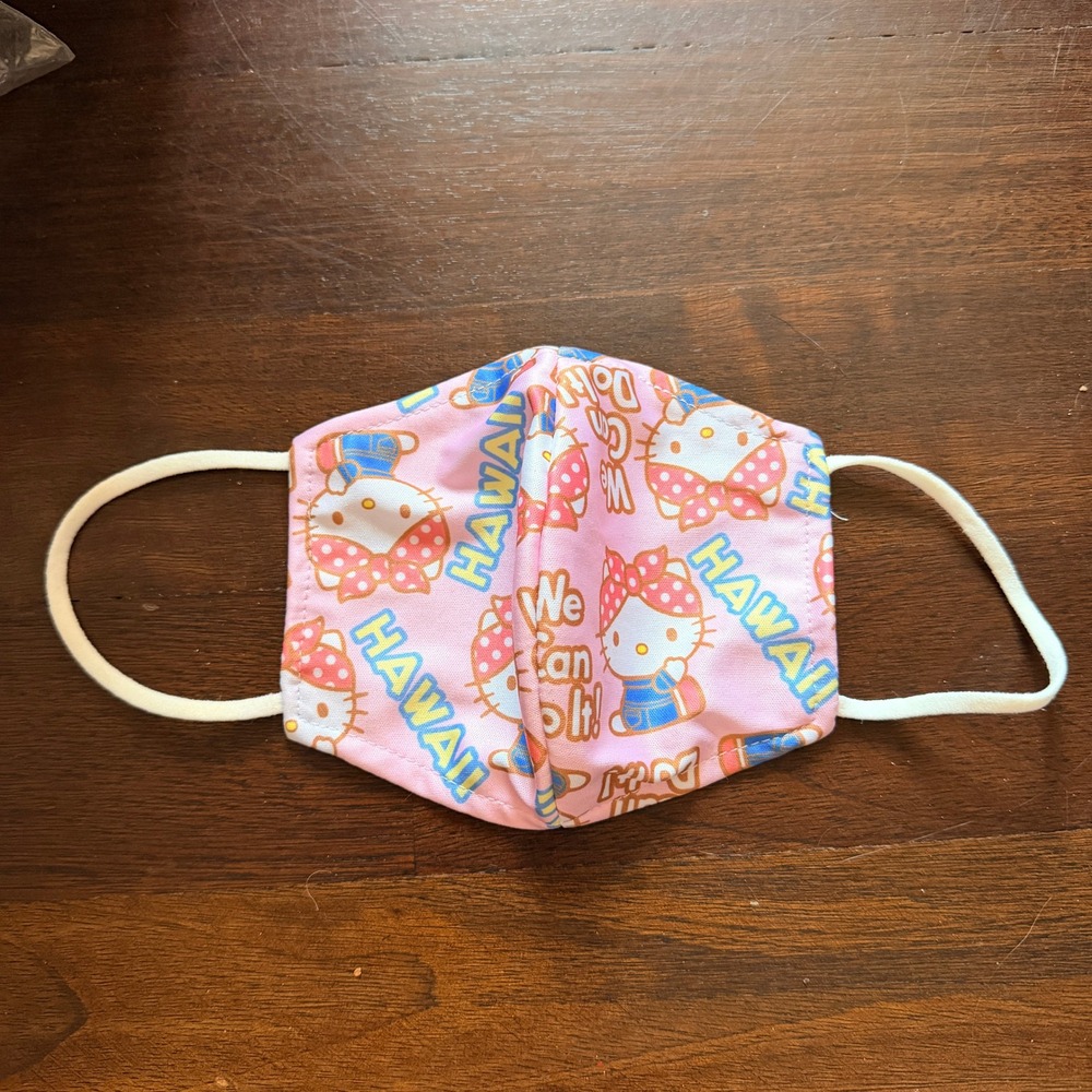 Sanrio Hello Kitty Hawaii We Can Do It Pink Face Mask Reusable Rosie Riveter